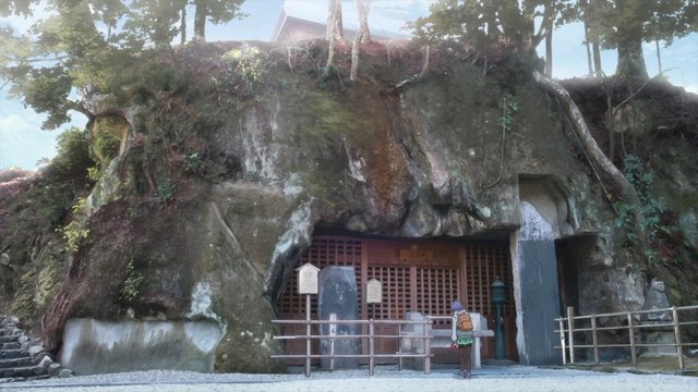 Buddha statues in a cave